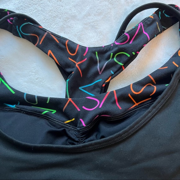 VICTORIA’S SECRET VSX Workout Top w Built in Bra - Picture 5 of 5